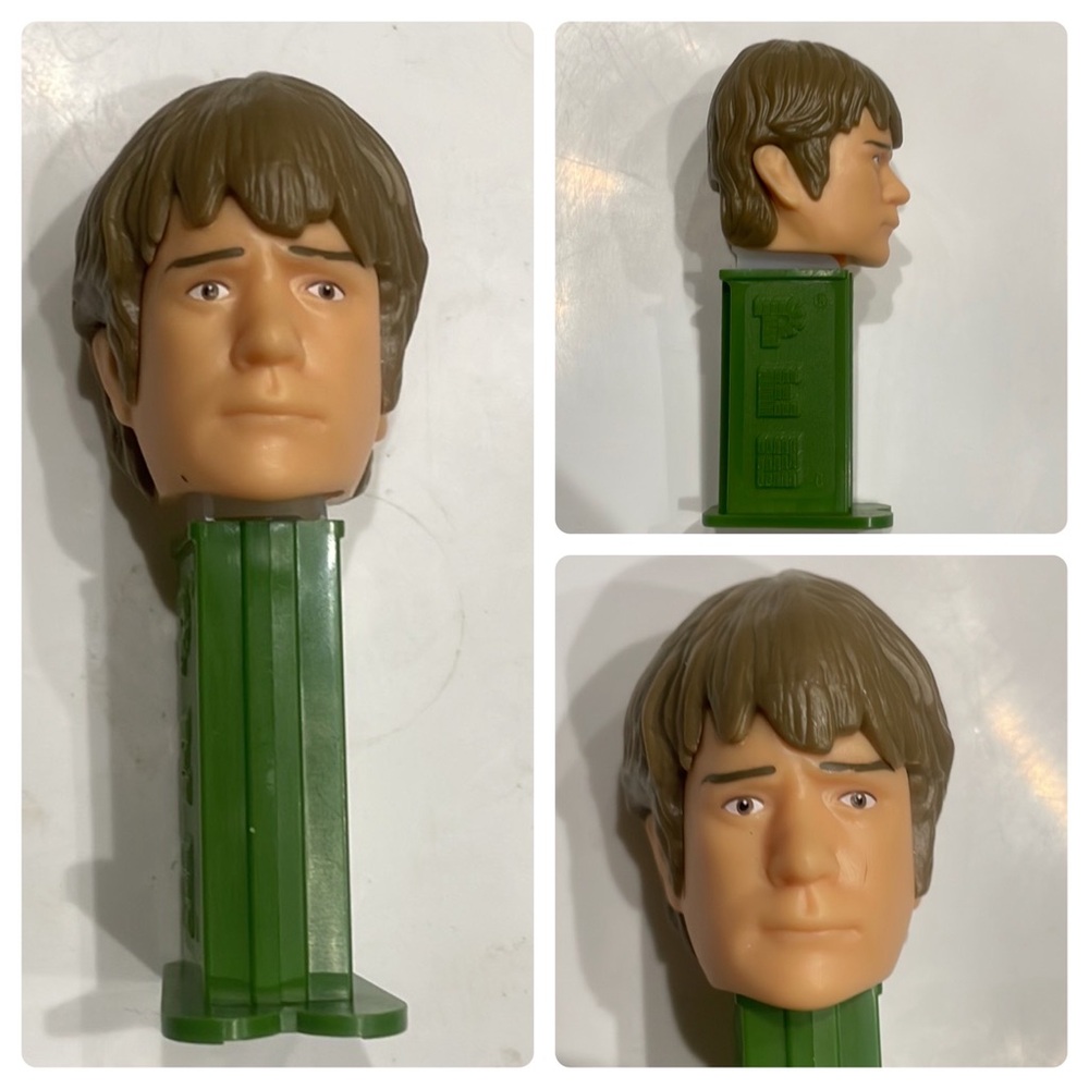 The Lord of the Rings PEZ Collectible - Frodo Baggins (Green & Cream) #2 1117330